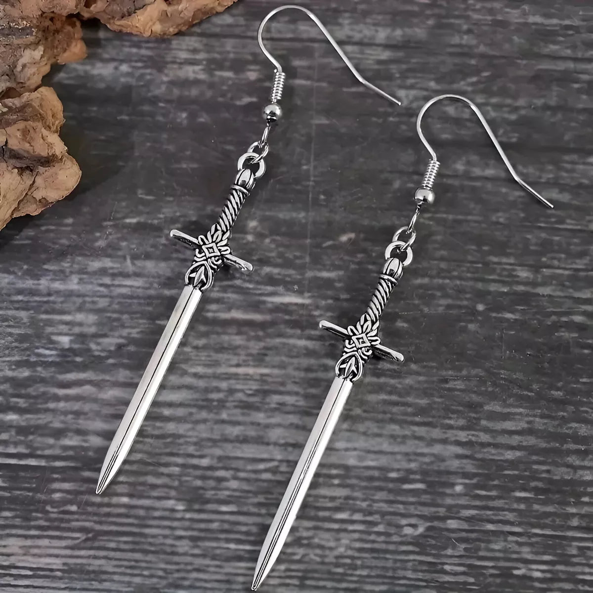 Pendientes Colgantes Con Diseño De Espada Cruzada Retro