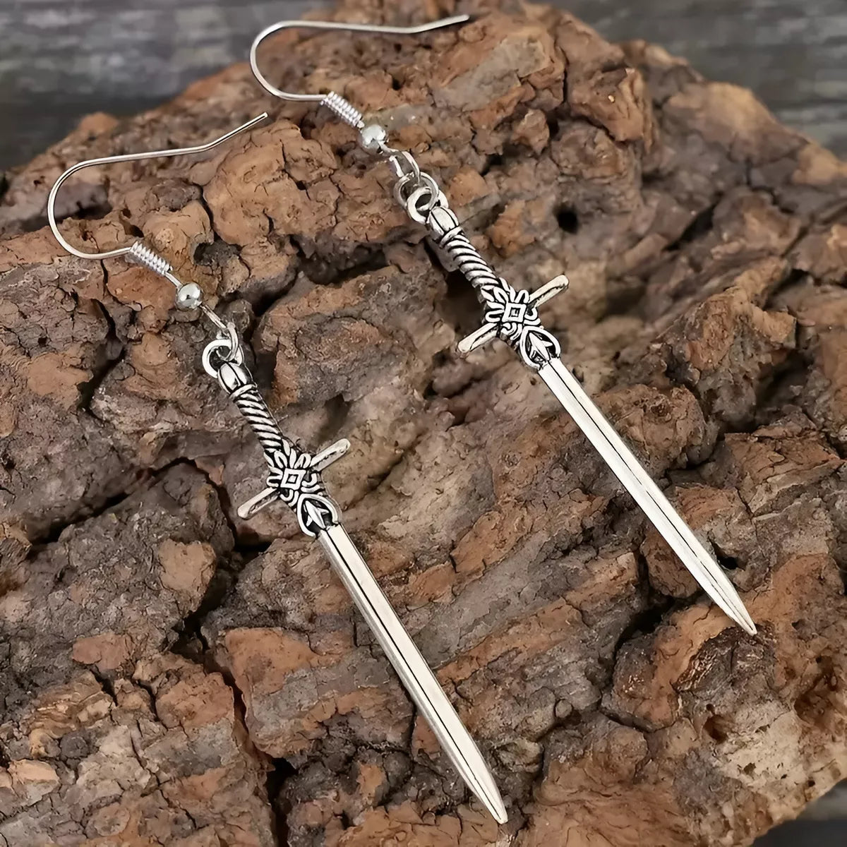 Pendientes Colgantes Con Diseño De Espada Cruzada Retro